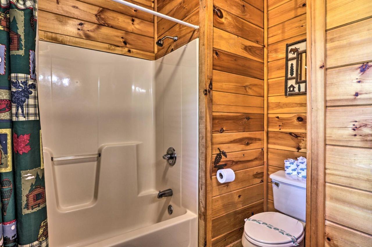 Pigeon Forge Getaway With Covered Patio And Hot Tub! Esterno foto