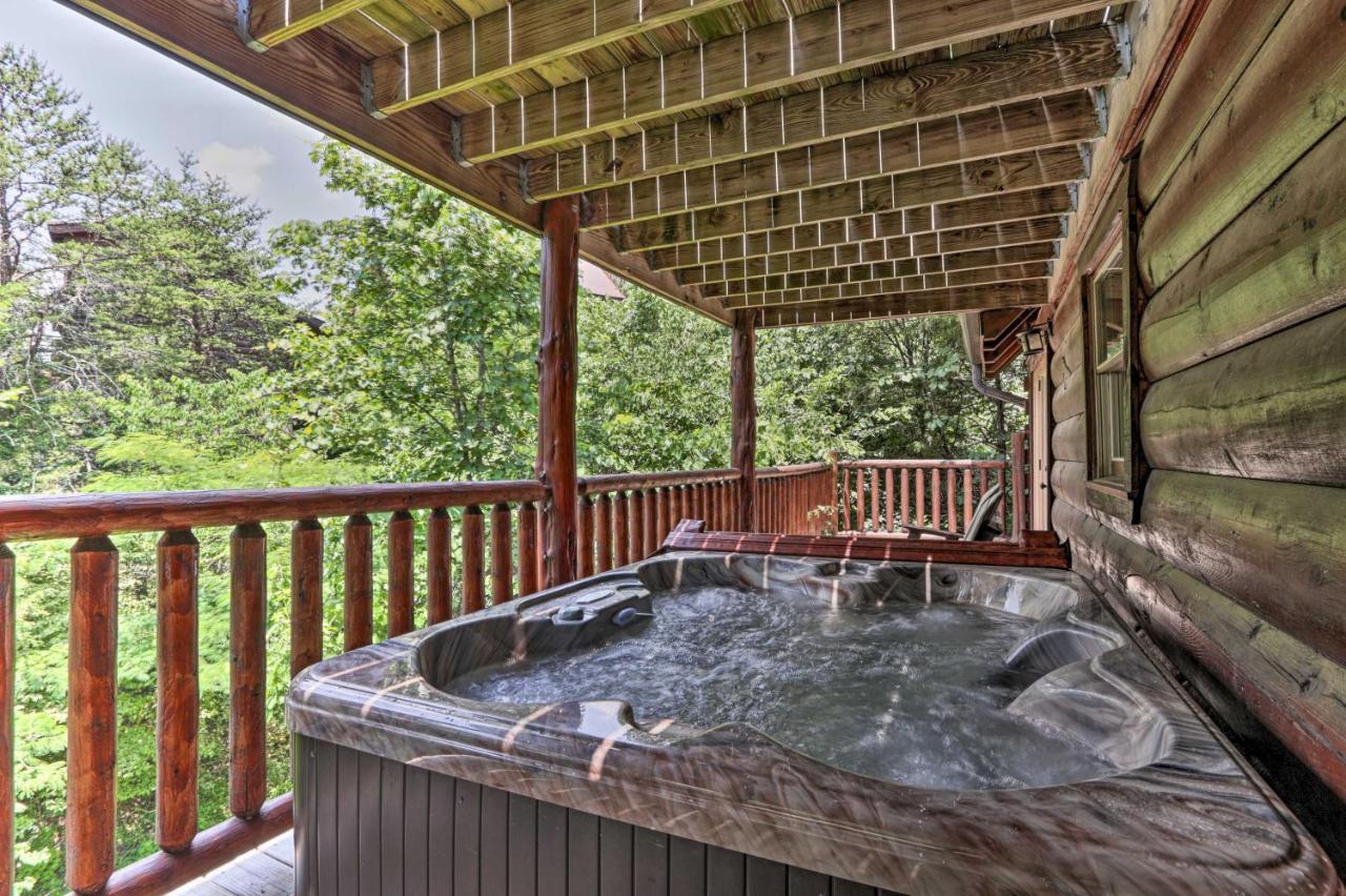 Pigeon Forge Getaway With Covered Patio And Hot Tub! Esterno foto