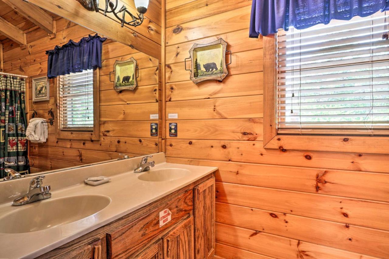 Pigeon Forge Getaway With Covered Patio And Hot Tub! Esterno foto