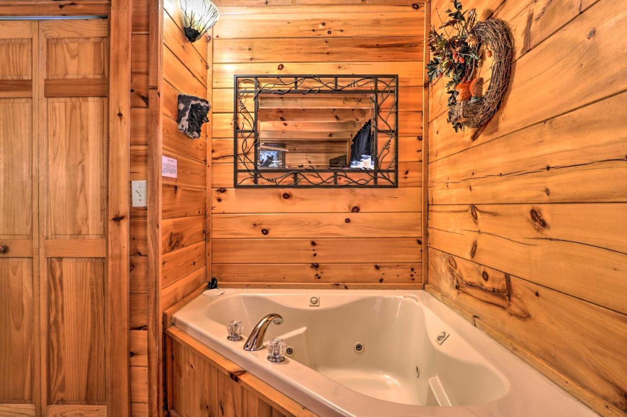 Pigeon Forge Getaway With Covered Patio And Hot Tub! Esterno foto
