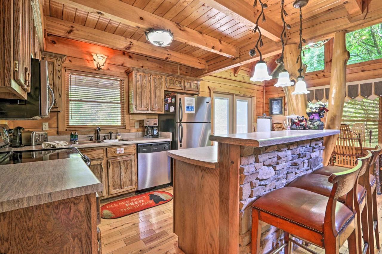 Pigeon Forge Getaway With Covered Patio And Hot Tub! Esterno foto