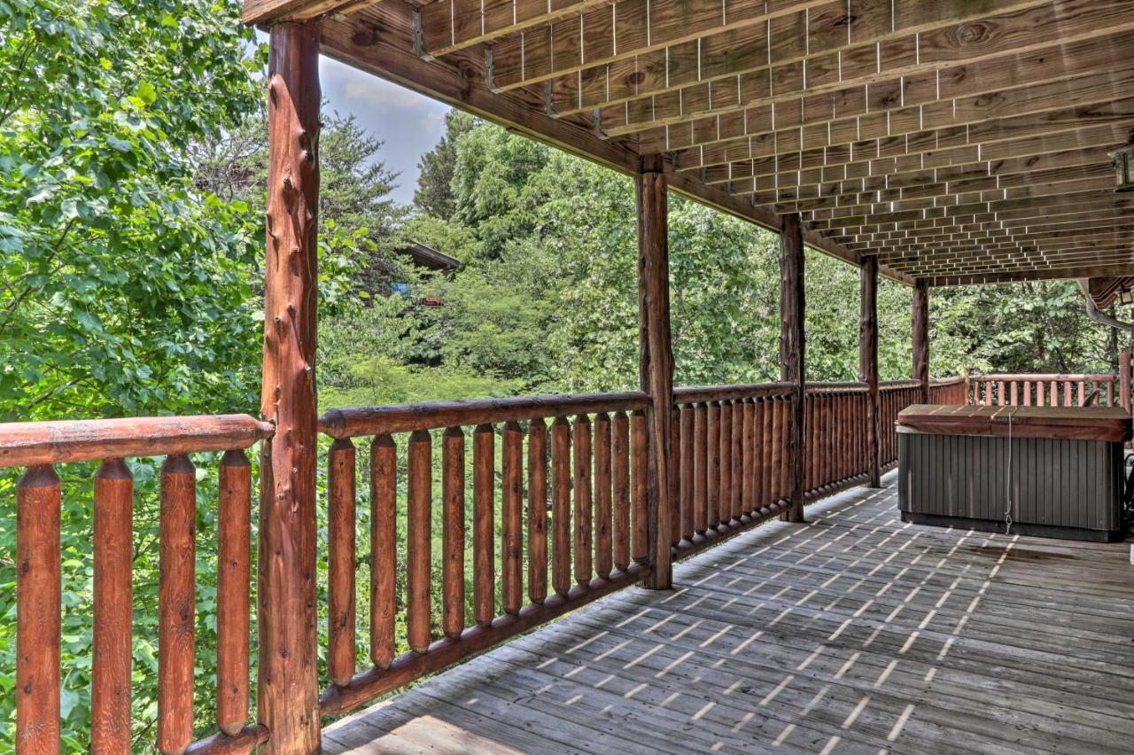 Pigeon Forge Getaway With Covered Patio And Hot Tub! Esterno foto